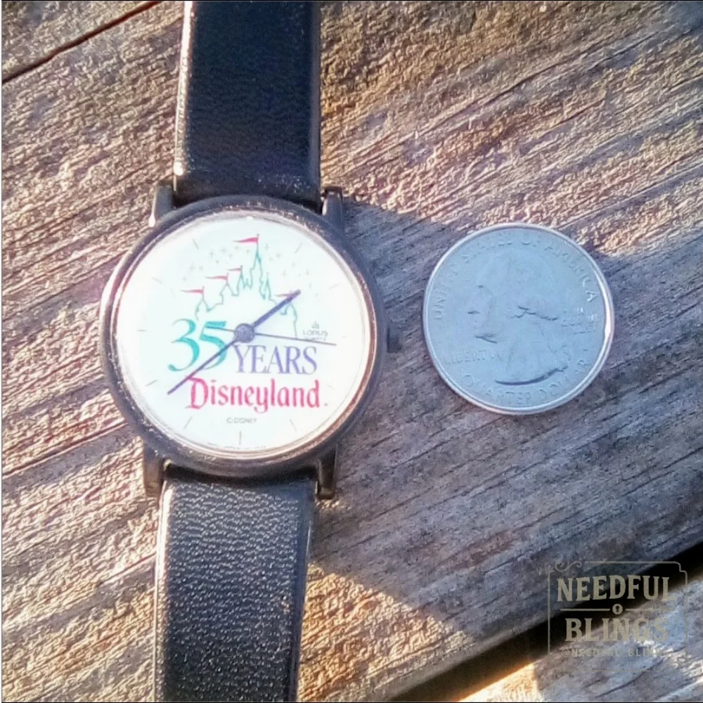 Lorus Disneyland 35 Years Vintage Souvenir Watch ✨